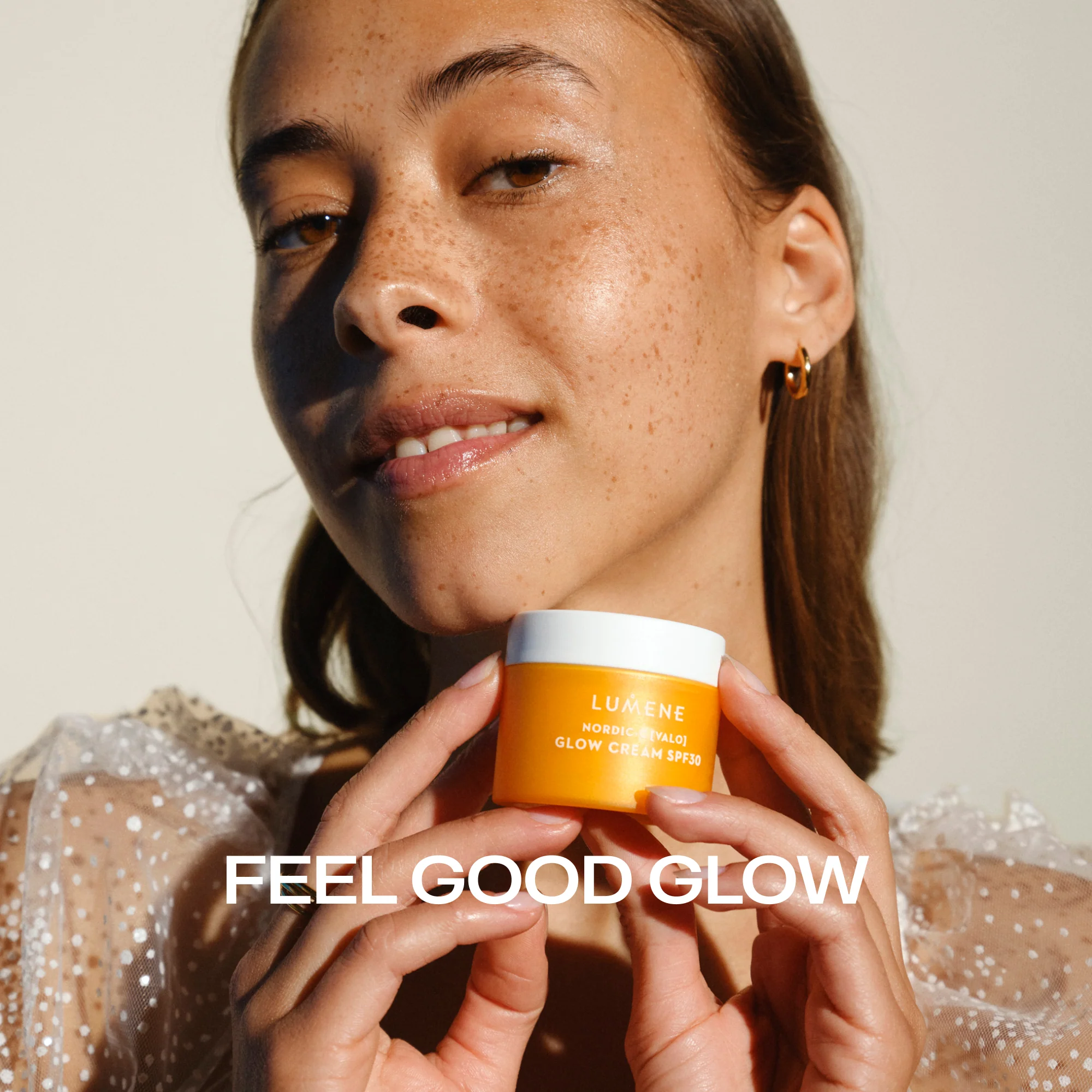 Heleyttävä päivävoide SPF30 - Image 6